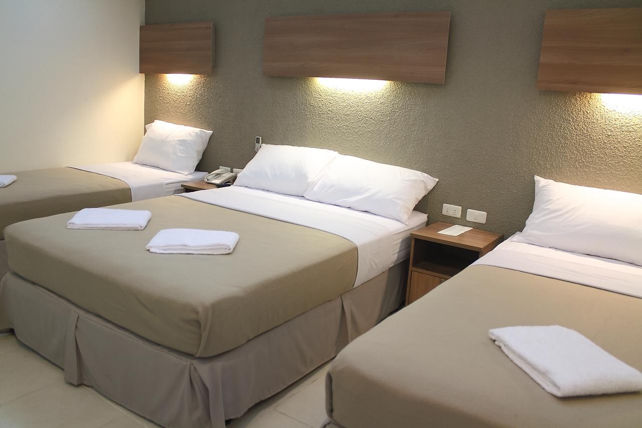 The Center Suites Cebu Exterior foto