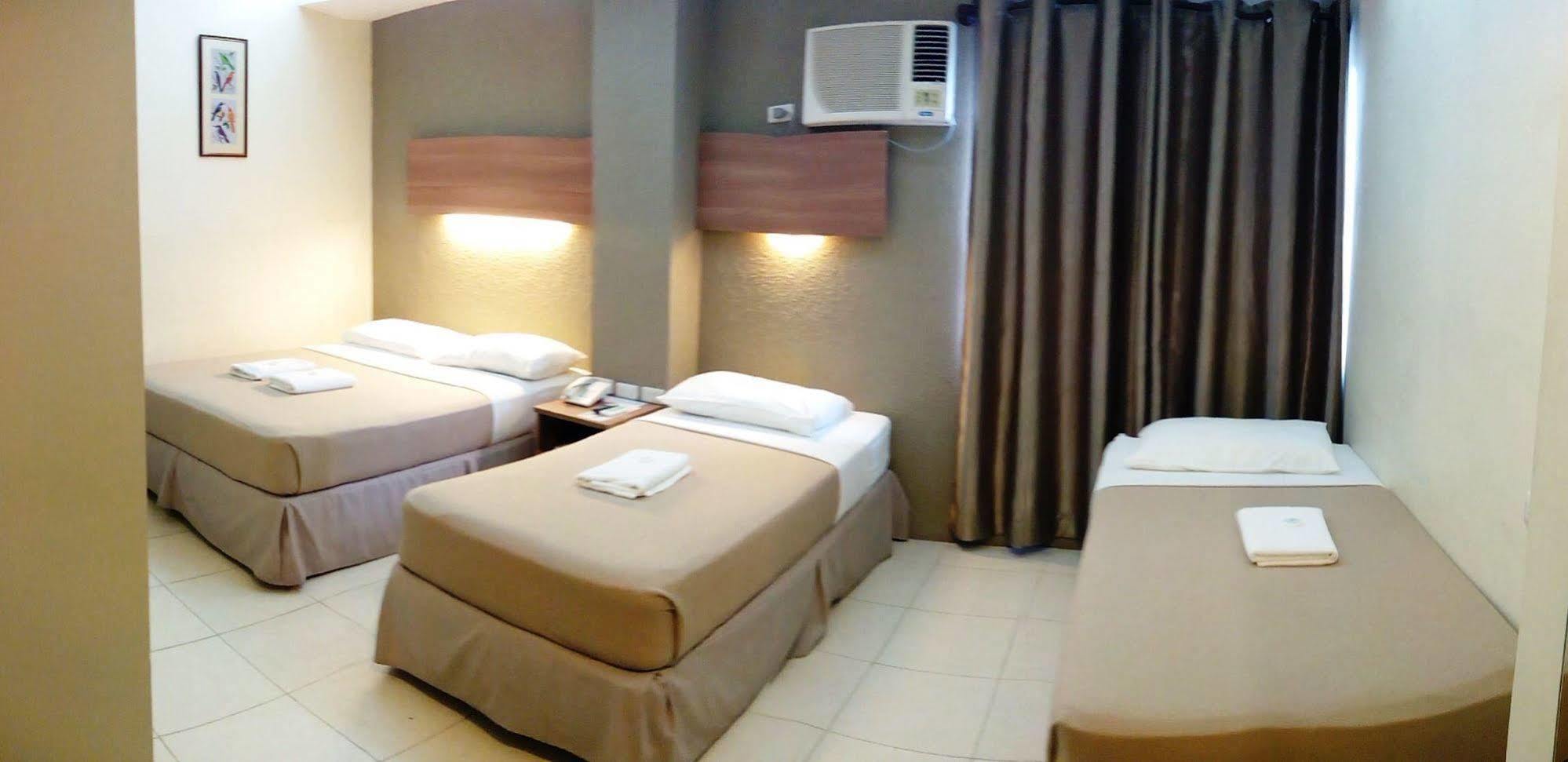 The Center Suites Cebu Exterior foto