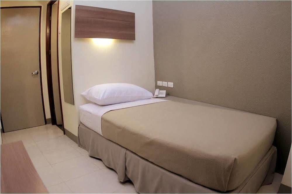 The Center Suites Cebu Exterior foto