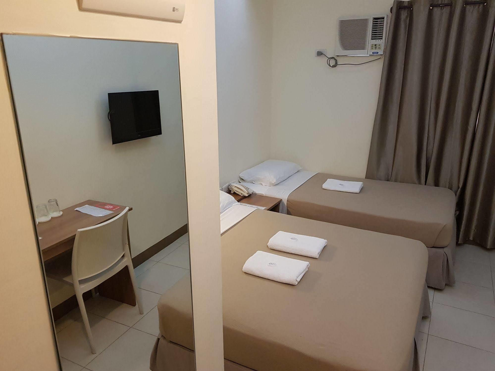 The Center Suites Cebu Exterior foto